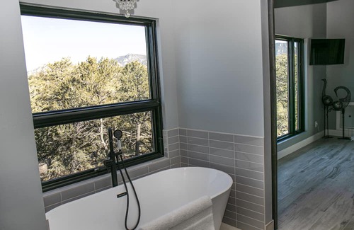 Nathrop Casa | Canyon Viewhouse - Private residence with relaxing hot tub
