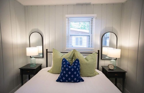 Muskegon Casa | Cottage Retreat Scenic Drive Resort 3