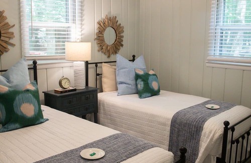 Muskegon Casa | Cottage Retreat Scenic Drive Resort 3