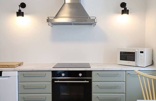 Ulstein Municipality Casa | Charming House in Ulsteinvik, Free Wifi and Parking