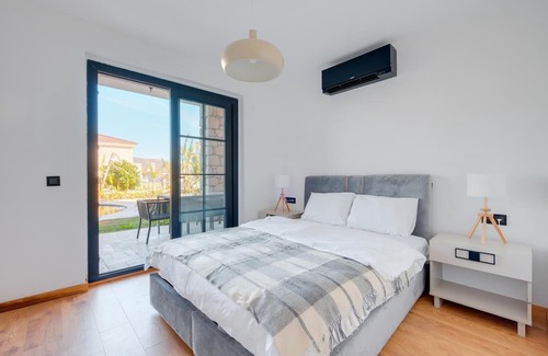 Alacati Apartamento | Vacation Flat w Sauna in Alacati, 5 min to Beach