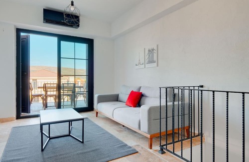 Alacati Apartamento | Vacation Flat w Sauna in Alacati, 5 min to Beach