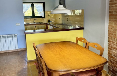 Serra de Daró Cabaña | Apartamento Rural en el Baix Empordà, Ideal Para Famílias