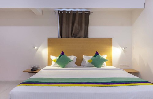 Hadapsar Hotel | Treebo Savali Inn Executive, Amanora