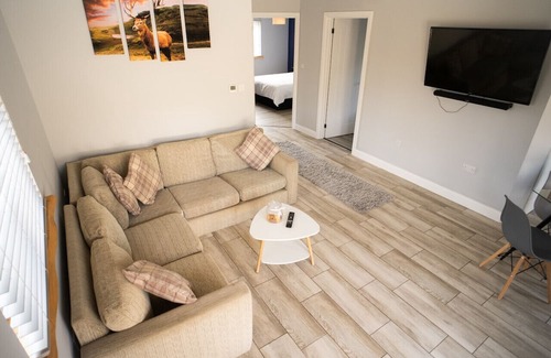 Cleeve Casa | The Ash View Cozy 3BR Retreat Perfect for Families