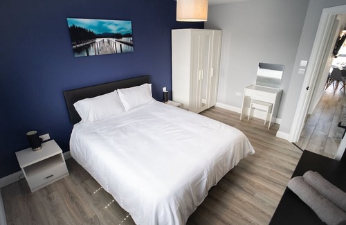 Cleeve Casa | The Ash View Cozy 3BR Retreat Perfect for Families