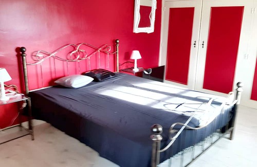 Carlux Casa | Homerez - Beautiful house for 4 ppl. with shared pool and terrace at Carlux
