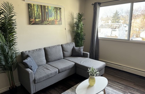Whyte ave Apartamento | Perfect Home on Whyte Ave