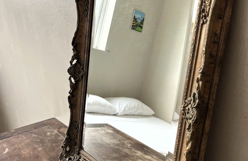 Easton Casa | Cottage Hideaway in Bristol with Garden