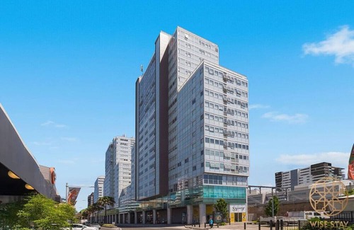 Burwood Apartamento | Steps to Train&Shopping with Pool for 6ppl Burwood