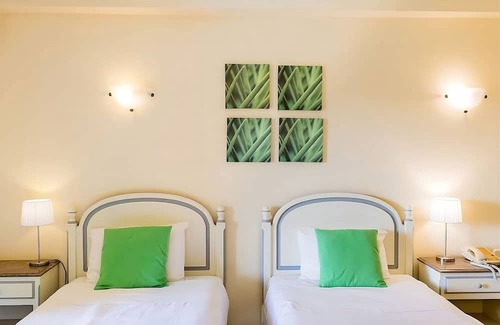 Figueiral Casa | Embark on an Algarve Adventure! Swimming Pools, Free Parking and Breakfast!