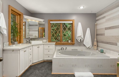 Novar Casa | 126 Clark Lake Summar
