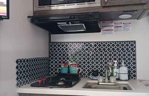 North Las Vegas Casa | Unique Retro Tiny Living on Wheels. Modern RV living in beautiful Las Vegas!