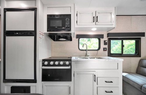 Apache Shores Casa | Bamboo Cottage and Casita