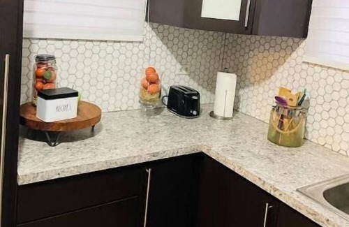 Camuy Casa | Marie Guest House A/C entire house