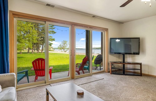 East Jordan Casa | 🌼 South Arm Retreats: 2BDR Lakeview Townhome ➠ #2