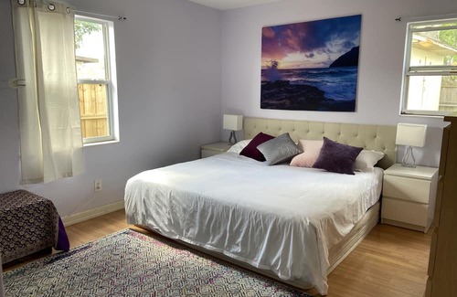 Oldsmar Casa | 4BR, Large Pool, Waterfront Parks & Trails, Pet-friendly, Remote work, Long term