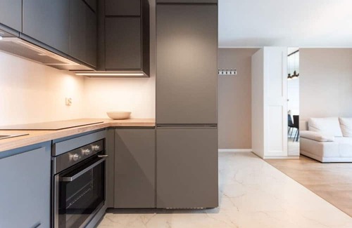 Czyzyny Apartamento | Modern Apartment I Smart TV I Parking I Working Desk