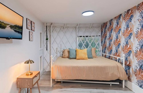 Kissimmee Alquiler De RV | Unique YURT w/ Hammock + Games + 21 mi to Disney!