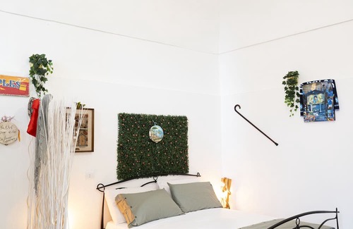 San Giorgio a Cremano Apartamento | Detached house 5km from via Toledo, Vesuvius, Pompeii, Herculaneum. Pet friendly.