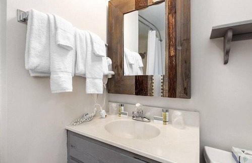 Wintergreen Condominio | Mountain Inn Studio 97 with Wintergreen Advantage