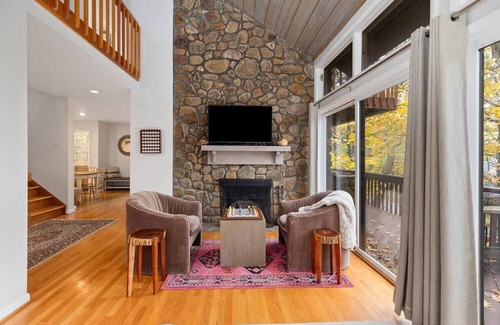 Nellysford Casa | Rabbit Run with Wintergreen Advantage