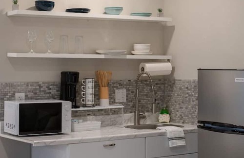Azalea Park Casa | Private Studio near parks & DNTN