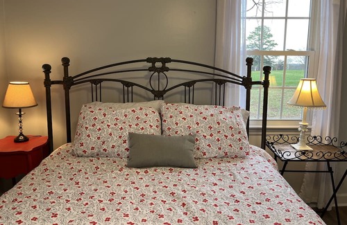 Travelers Rest Casa | House in the country but close to town