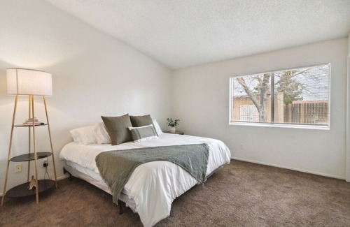 Victorville Casa | Tranquil Retreat in Adelanto 3BR/2BA Home