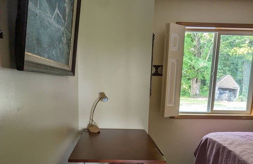 Brazil Casa | Morton Barn, 25 acres of woods, trails setting, 1.5 acres fishing pond