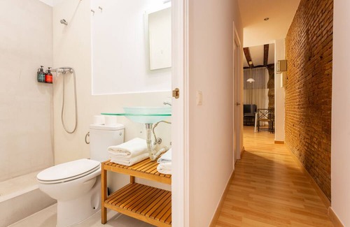 Barrio Gótico Apartamento | Apartment near Las Ramblas for families or friends