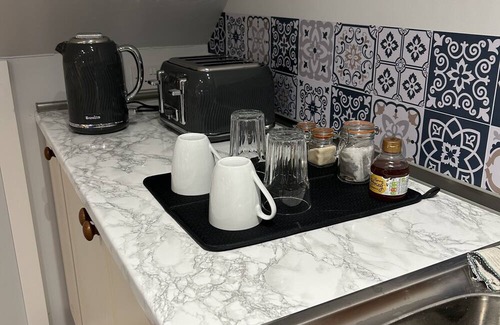 Llantarnam Apartamento | Rural idle yet so connected to surrounding leisure activities and city life. Wow