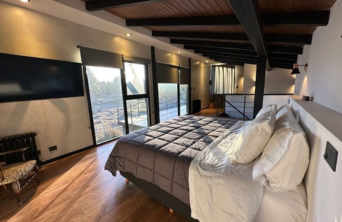 San Carlos de Bariloche Chalet De Esquí | MODERNA CASA DE MONTAÑA EN BARRIO RESIDENCIAL MUY CERCA DEL CENTRO DE LA CIUIDAD