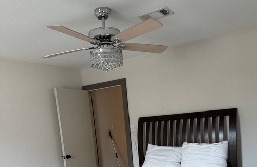 League City Casa | Medium/Long Term stays: Cozy Townhome in Old League City