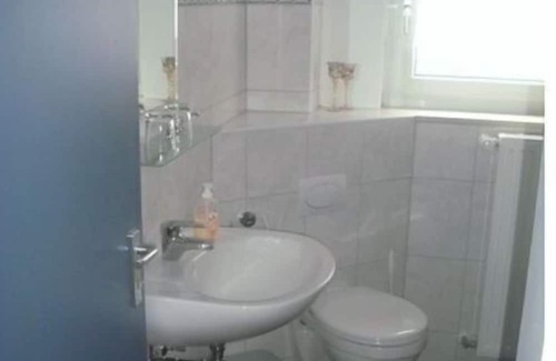 Assinghausen Apartamento | Holiday flat by the forest lake