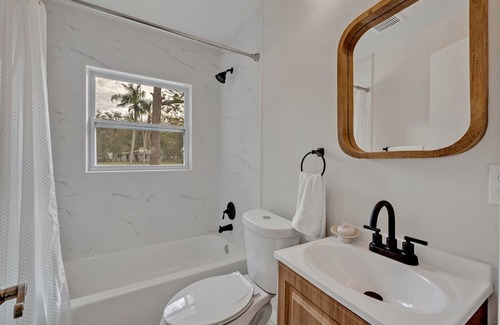Lake Mary Casa | Cozy water front 4-bedroom home in charming Sanford, FL