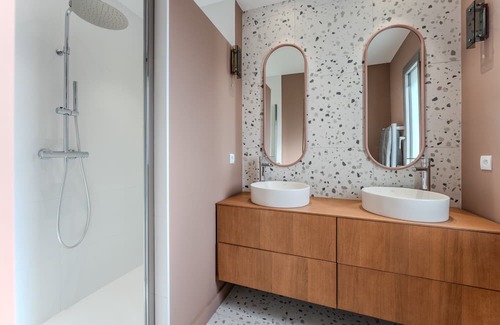 Eysines Casa | Maison de Ville Avec Piscine, Eysines