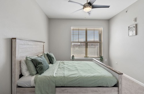 Englewood Apartamento | Adorable 1BR Englewood Apartment w/Pool & Hot Tub