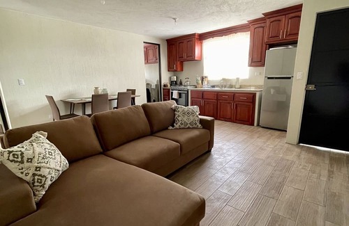 Quetzaltenango Casa | Ideal for families or groups, newly furnished duplex!