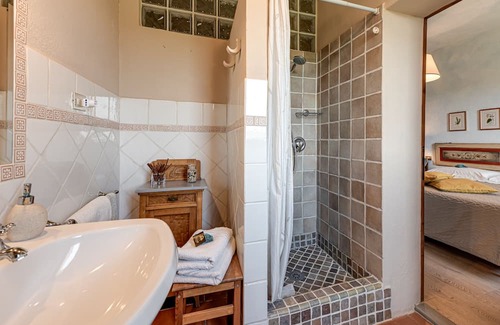 Borgo San Lorenzo Casa | Holiday Home 'Villa Porcigliano Olive Grove' with Private Terrace, Wi-Fi and Air Conditioning
