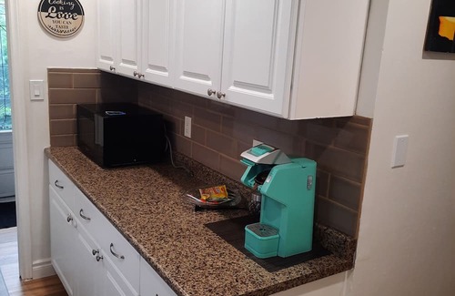 Lakeview Casa | Whole place near highway 401