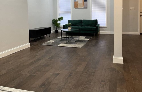 Concerned Citizens Of Forest Park Casa | Remodeled townhouse close to Baltimore Harbor