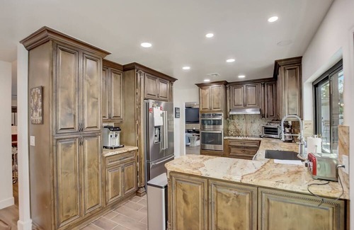 Avant Casa | Luxury,Pool,Spa,Great Location, great for entertaining
