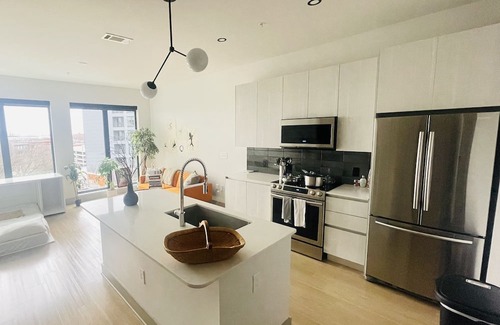 Westside Apartamento | Modern Feng Shui Japanese Studio Suite - FREE PARKING