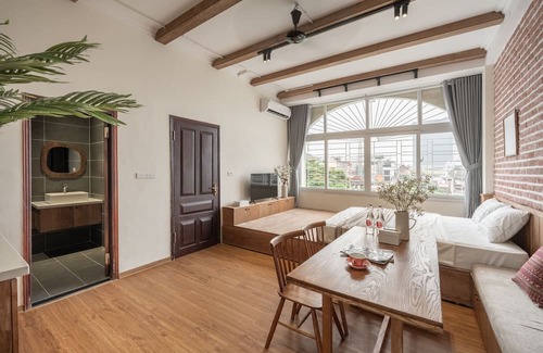 Trang Tien Apartamento | HOME KEY Hanoi Center with Private Pool