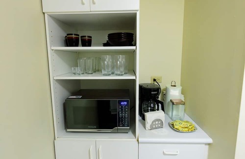 Tegucigalpa Casa | Condo in Tegucigalpa w King Bed, A/C & pool, sleeps 4, 10 min to Multiplaza