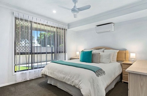 Torquay Casa | Equinox on Alexander