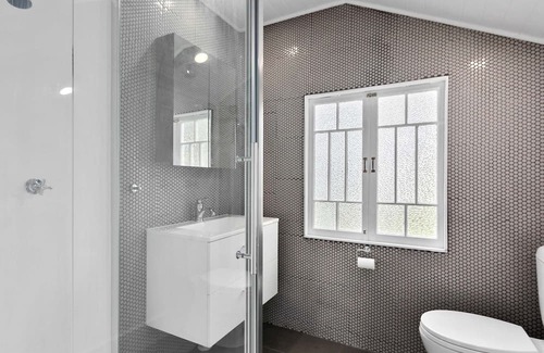 Maryborough Casa | Retro on walker Near hospital