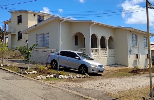 Blue Waters Casa | 6 min walk to Rockley beach & good location
