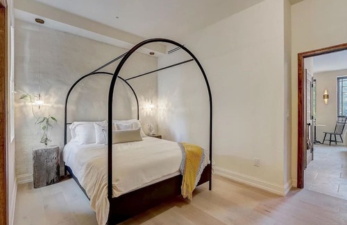 Society Hill Apartamento | 313 South St Luxury Apts Unit 201, near Center CIty, Old CIty & Rittenhouse